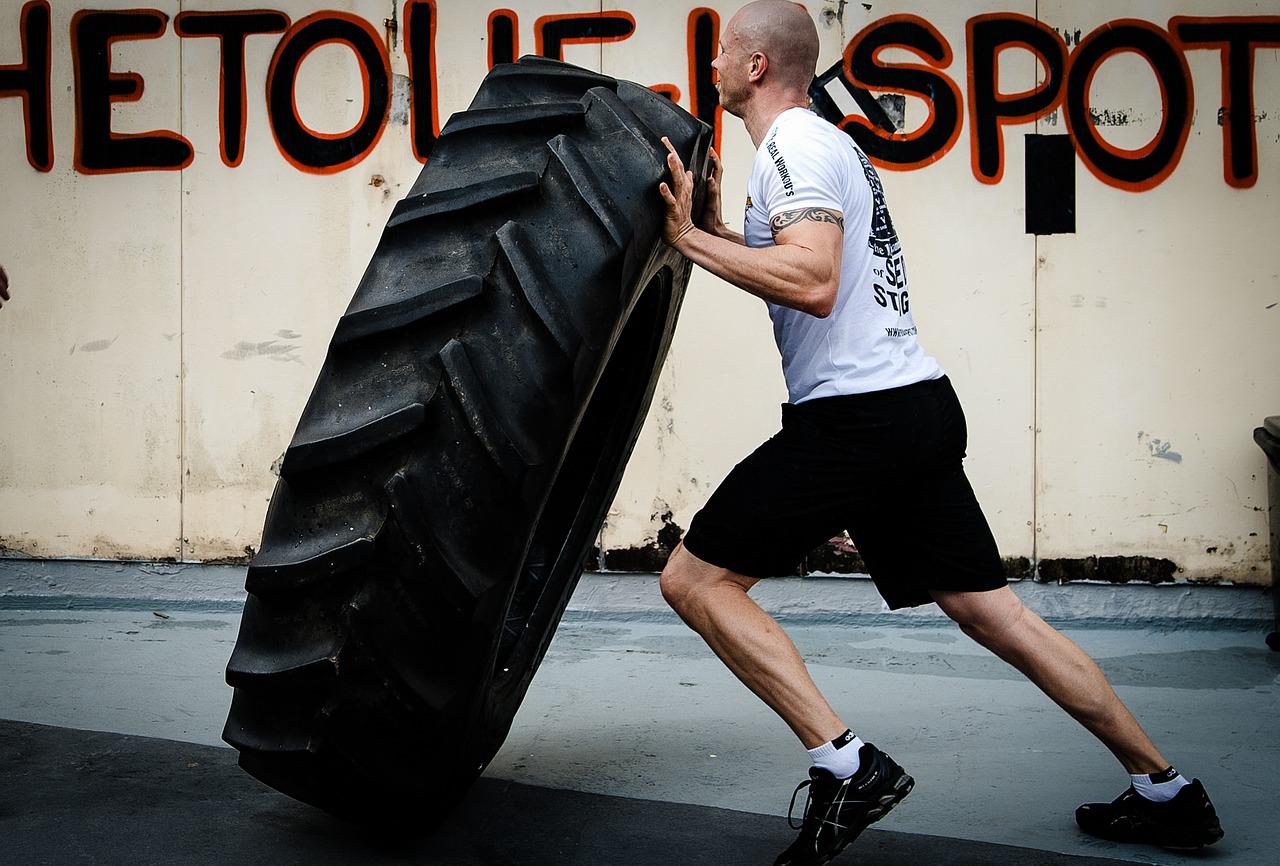 Imagem de um crossfiteiro